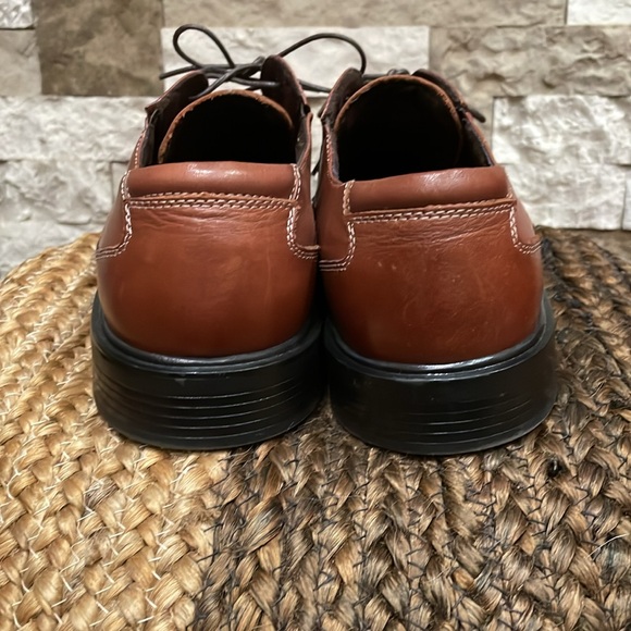 ROCKPORT Men’s Brown Leather Cap Toe Oxford Size 8 1/2 - Picture 4 of 11
